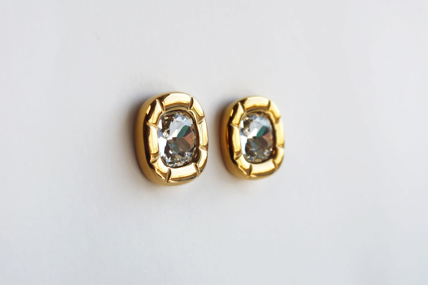 MOUA Jewelry | Gold Plated Earrings | Waterproof Earrings | Long Lasting Quality Earrings | Tarnish Resistant Earrings | Hypoallergenic Earrings | Affordable Luxury Earrings | Worldwide shipping Earrings | Nickel-Free Earrings | Luxury Gold Plated Earrings.