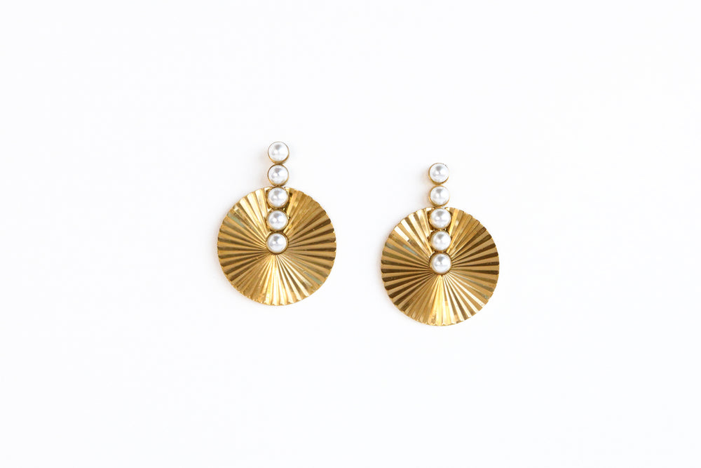 MOUA Jewelry | Gold Plated Earrings | Waterproof Earrings | Long Lasting Quality Earrings | Tarnish Resistant Earrings | Hypoallergenic Earrings | Affordable Luxury Earrings | Worldwide shipping Earrings | Nickel-Free Earrings | Luxury Gold Plated Earrings.
