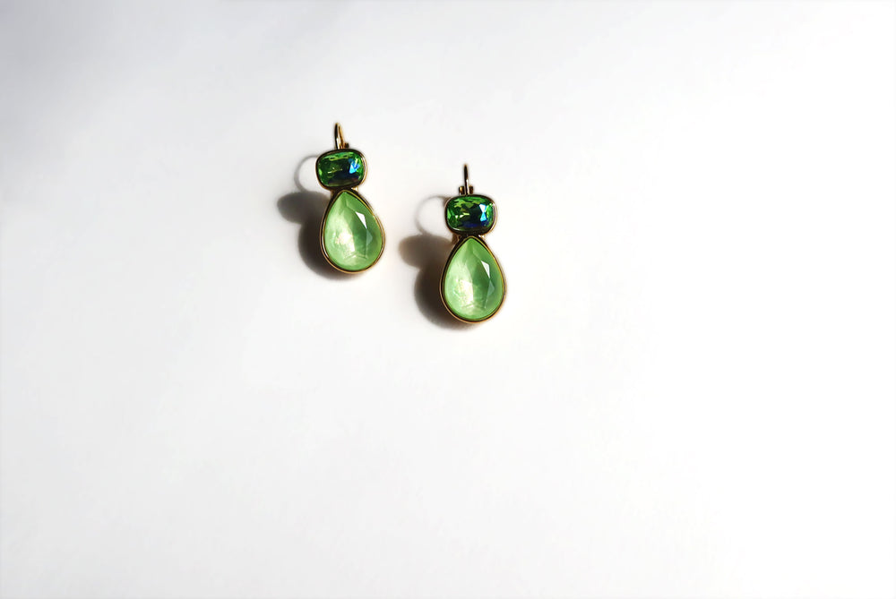 MOUA Jewelry | Gold Plated Earrings | Waterproof Earrings | Long Lasting Quality Earrings | Tarnish Resistant Earrings | Hypoallergenic Earrings | Affordable Luxury Earrings | Worldwide shipping Earrings | Nickel-Free Earrings | Luxury Gold Plated Earrings.